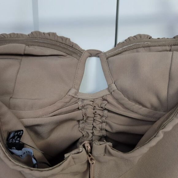 Prettylittlething taupe ruched front Halterneck bodycon dress, size4 - Picture 6 of 13